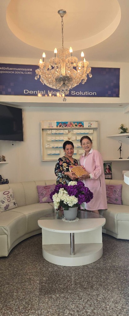 Happy patient at @Bangkok Dental